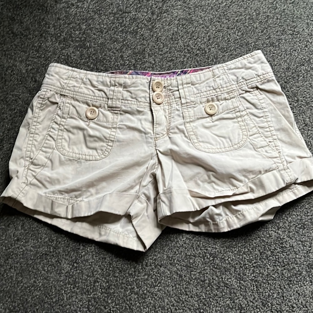 American eagle khaki cargo shorts